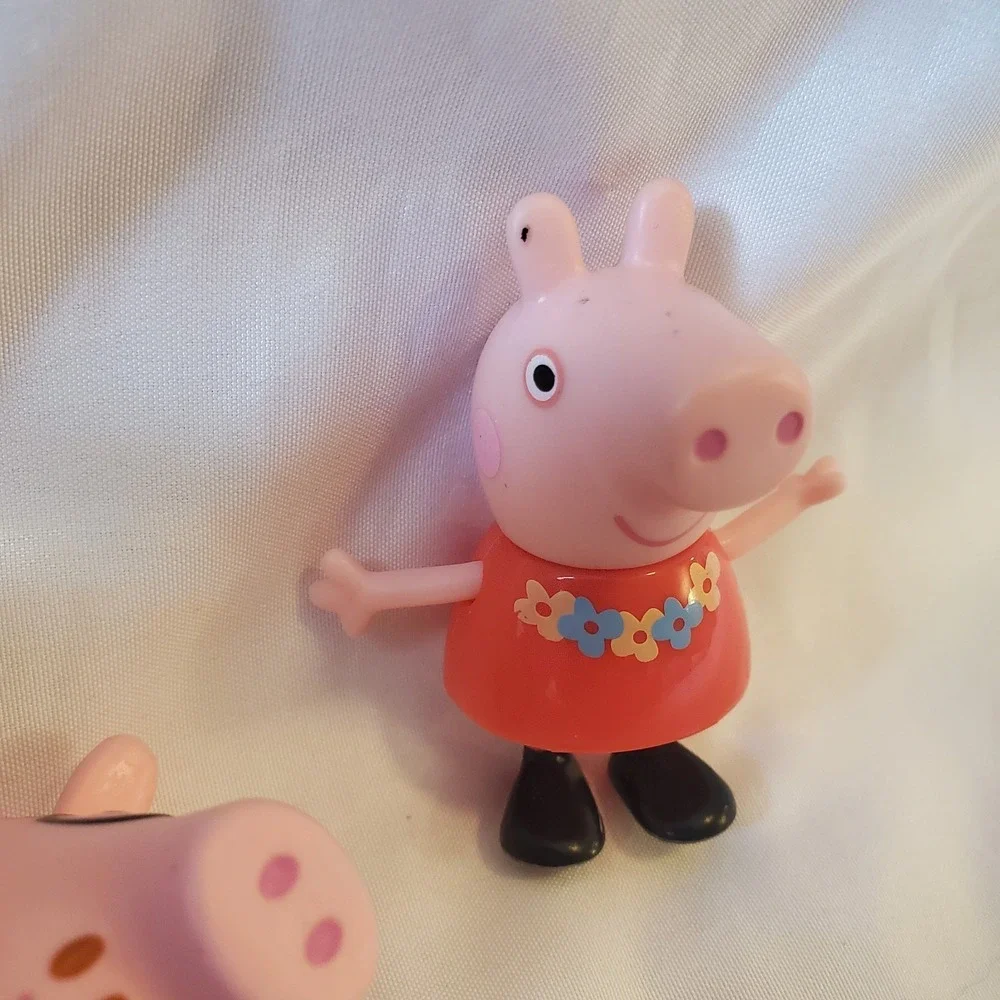 Peppa Pig And Daddy‎ Pig Replacement Figure Cake Toppers Lot Of 2